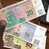 Menschen in Simbabwe erwarten Währungsrefom mit Sorge